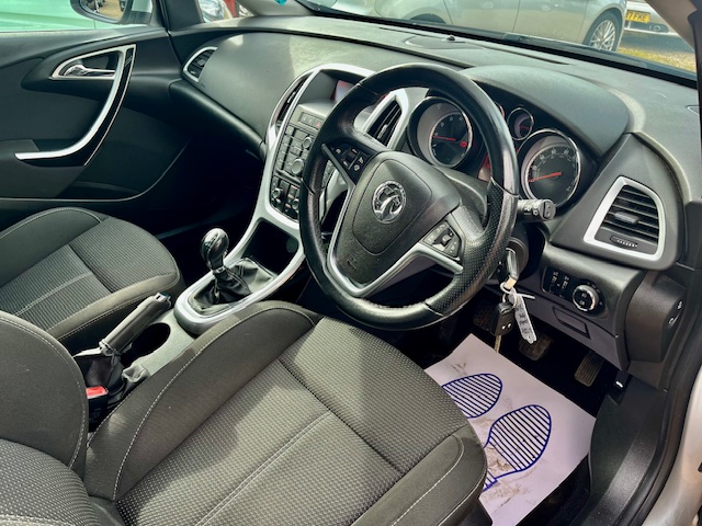 Vauxhall Astra 1.6 SRI 16v 180